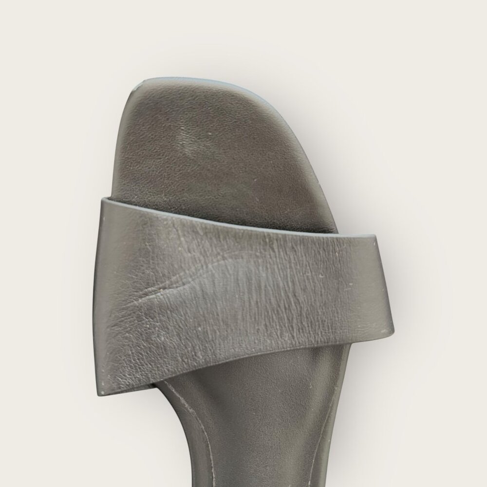 Reformation Joey Asymmetrical Flat Slide - Size W6.5 - Gently Used, Good Condt - Picture 8 of 9
